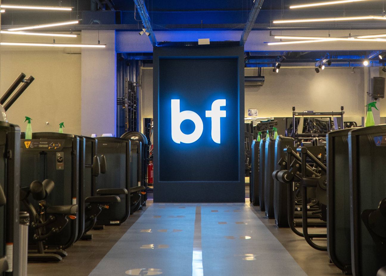 Bluefit expande em Cuiabá e inaugura terceira unidade na região, com estrutura premium, ampla e mais de 30 modalidades