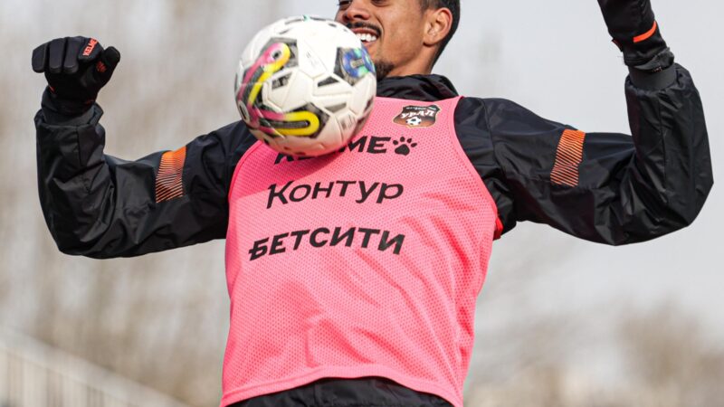 De volta aos treinamentos na Rússia, Italo projeta sequência de temporada pelo FK Ural: “Buscar o objetivo”