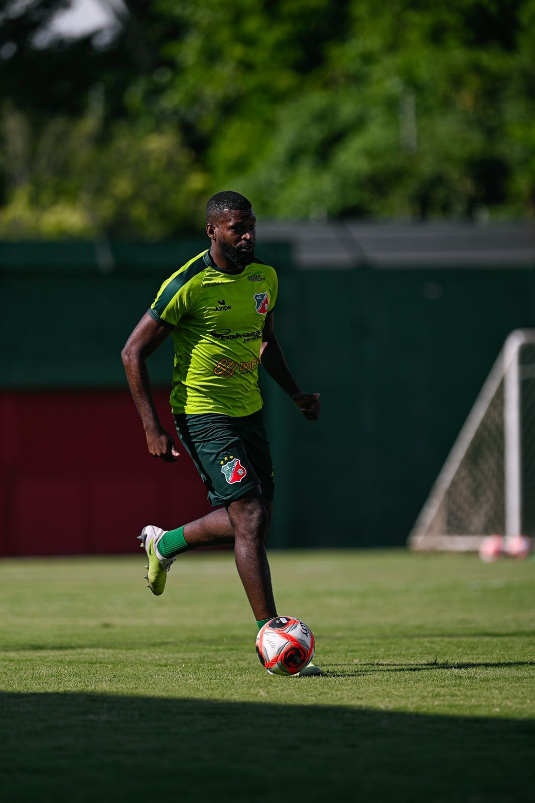 Rafael Ribeiro elogia pré-temporada do Velo Clube e mira estreia no Paulistão contra o Noroeste