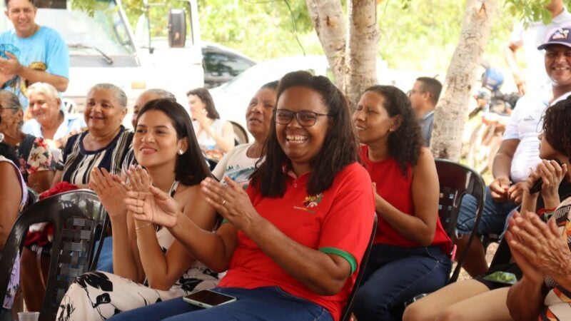 Morroquianos celebram conquista de barracão para armazenamento de Cumbaru