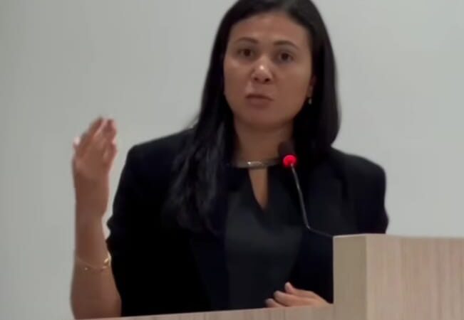 Vereadora Leticia Camargo, cobra sinalização da Avenida Rotary