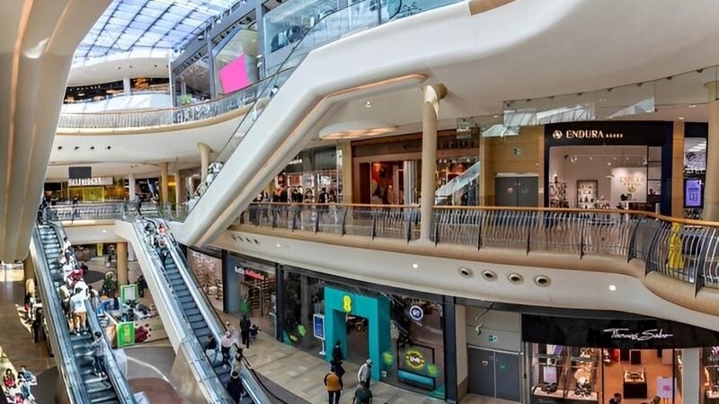 Ventilação adequada em ambientes comerciais é essencial para o conforto e a saúde em épocas de maior movimento
