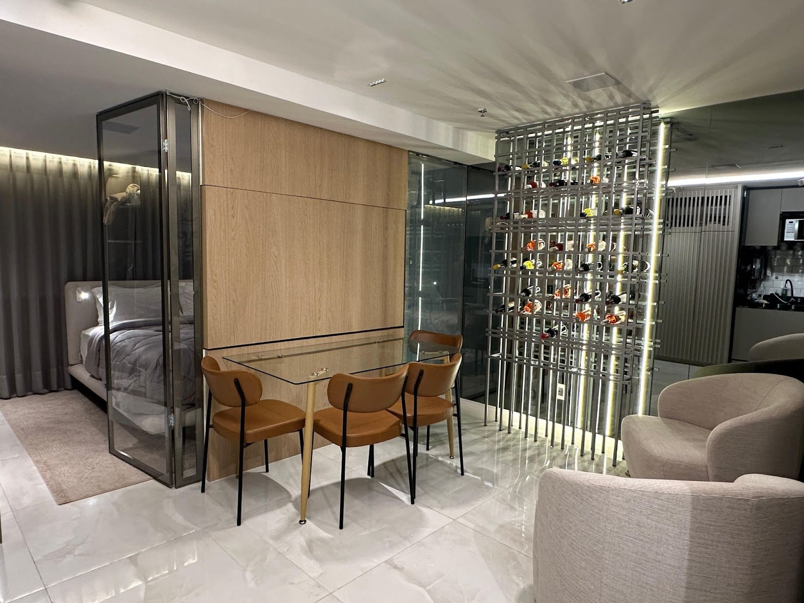 Arquiteto propõe design exclusivo e cria espaços sofisticados que refletem a identidade e o estilo de vida dos clientes