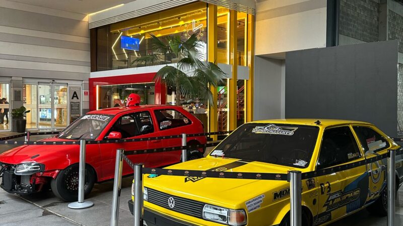 Exposição de carros de arrancadas chega ao Pantanal Shopping