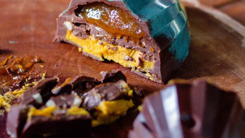 Labarr apresenta ovo de Páscoa inovador com recheio de pequi