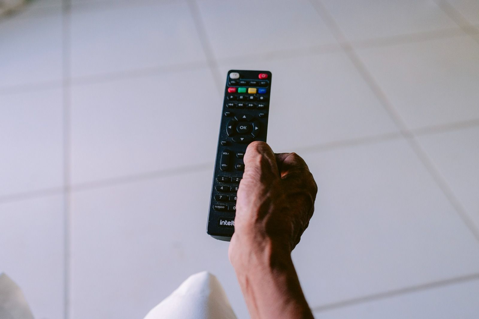 Canais da nova parabólica digital têm programação que valoriza o empoderamento feminino