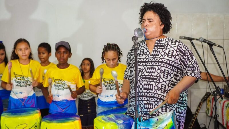 Coletivo Anjos da Lata oferta atividades artísticas a comunidade de VG