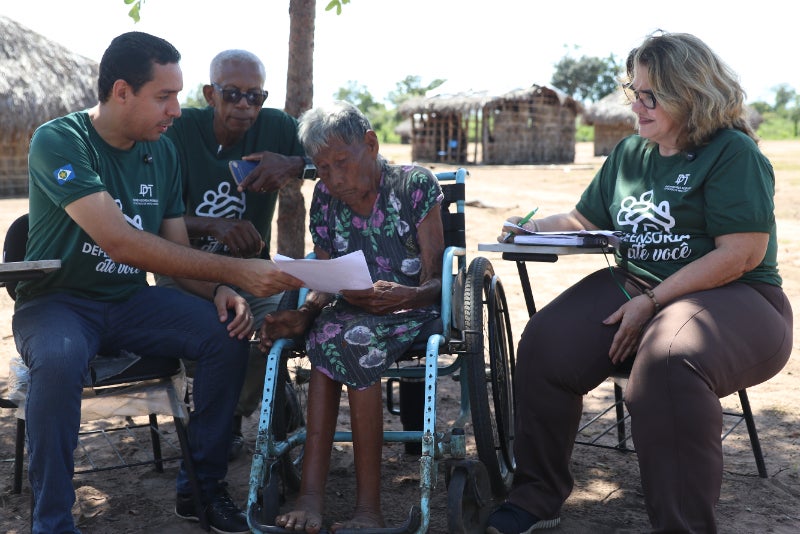 Indígena de 113 anos descobre reativação de aposentadoria durante mutirão da Defensoria