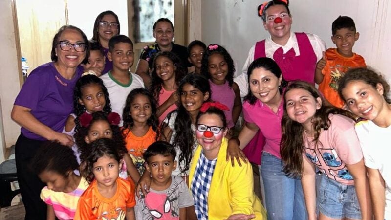 Instituto Sow leva esperança e alegria para 1.400 crianças em ação de Páscoa