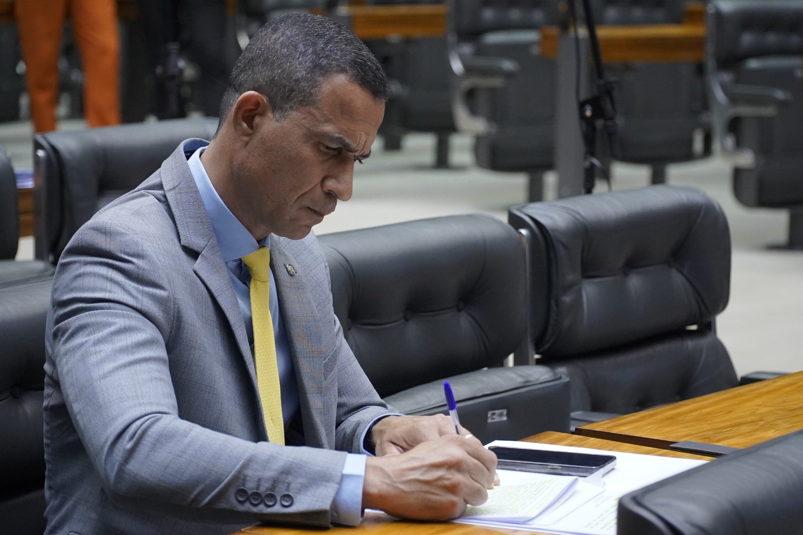 Comissão de Segurança aprova parecer de Coronel Assis que garante paridade e integralidade para pensionistas de militares