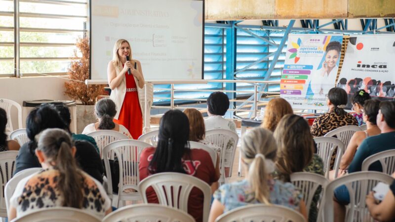 Feirantes da Orla e Mercado do Porto recebem capacitação de negócios criativos