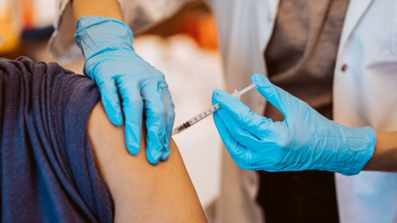 CAA/MT retoma campanha de vacinação contra a gripe após alta procura