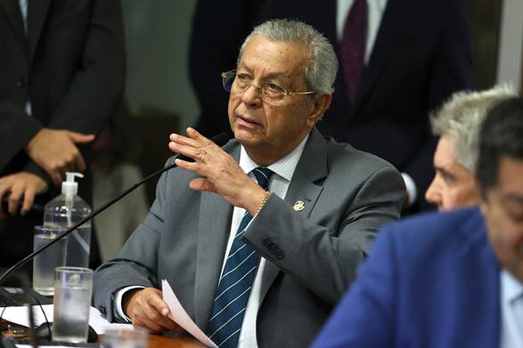 Jayme Campos lembra 5 mil obras paradas e Senado avança no Marco do Licenciamento