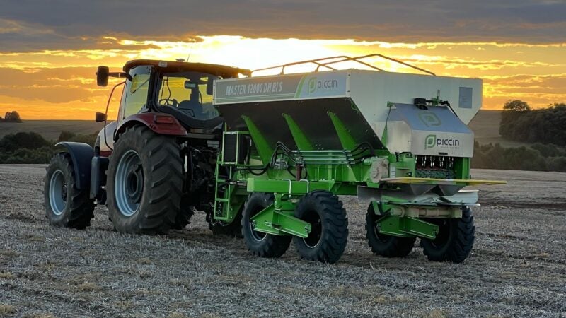 Distribuidor para grandes áreas será destaque na Bahia Farm Show