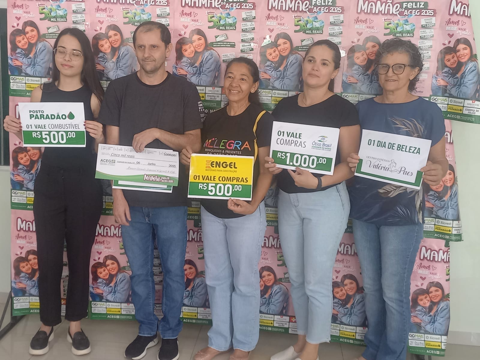 ACEG faz entrega de prêmios aos ganhadores da Promoção Mamãe Feiz