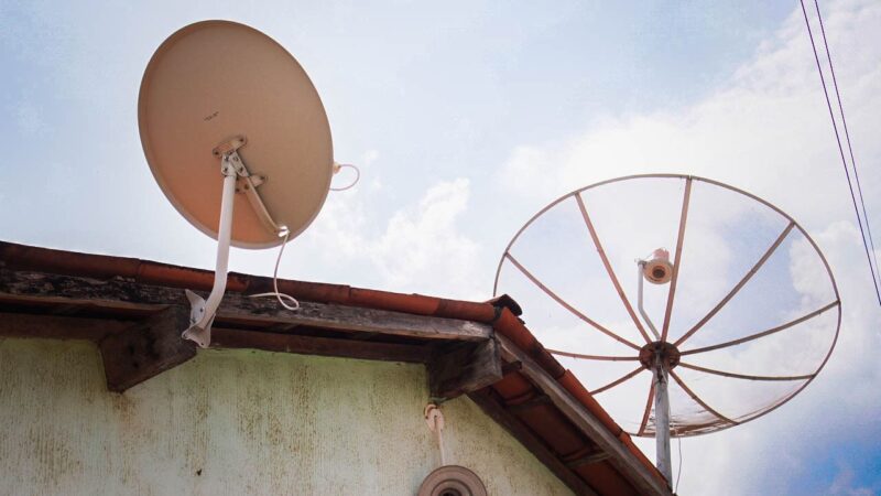 Mais de 46 mil famílias de Mato Grosso já receberam gratuitamente  a nova parabólica digital