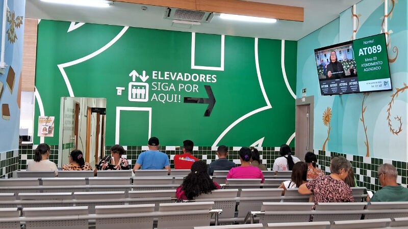 “Quero sair da rua”: mulher trans pede ajuda para deixar Cuiabá após dias de violência e fome