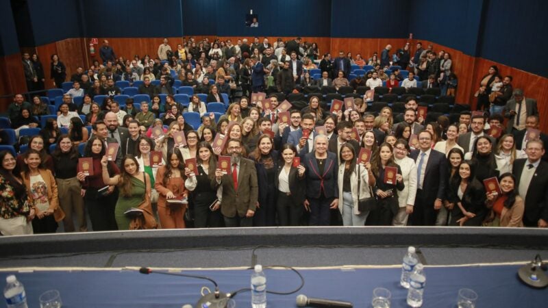 CAA/MT reforça compromisso com a advocacia em evento de entrega de certidões