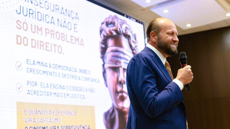 Em palestra em Cuiabá, Nelson Wilians alerta para os riscos do crescimento da insegurança jurídica no país