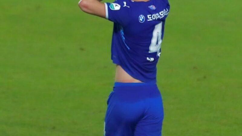 Léo Andrade comemora seu primeiro gol com a camisa do Suwon Bluewings: “Sensação indescritível”