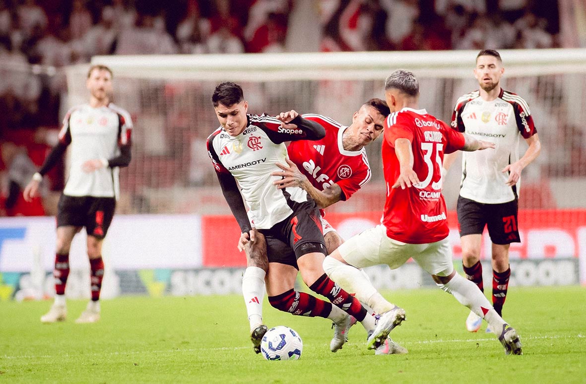 Flamengo vence reservas do Inter fora de casa e dispara na liderança
