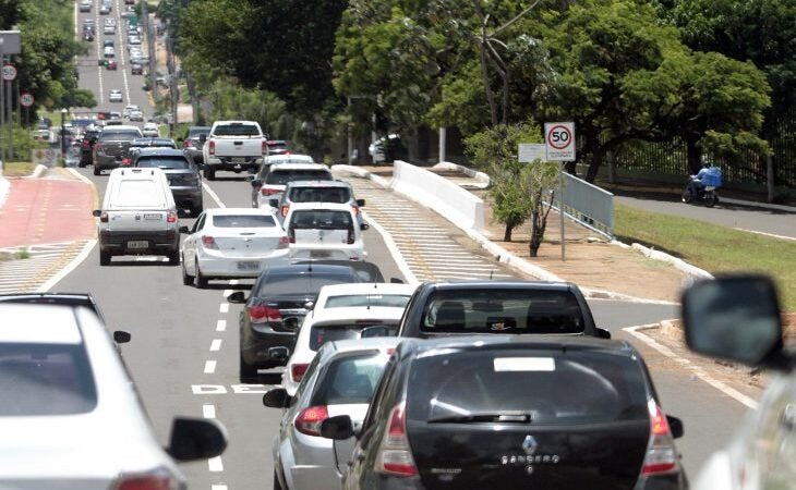 Motoristas devem quitar parcela do IPVA 2025 até sexta-feira (29)