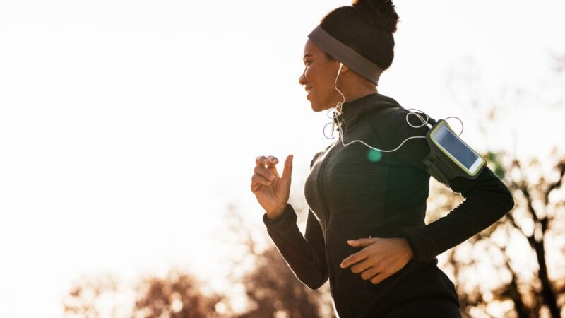 Como evitar lesões ao praticar exercícios físicos no frio?