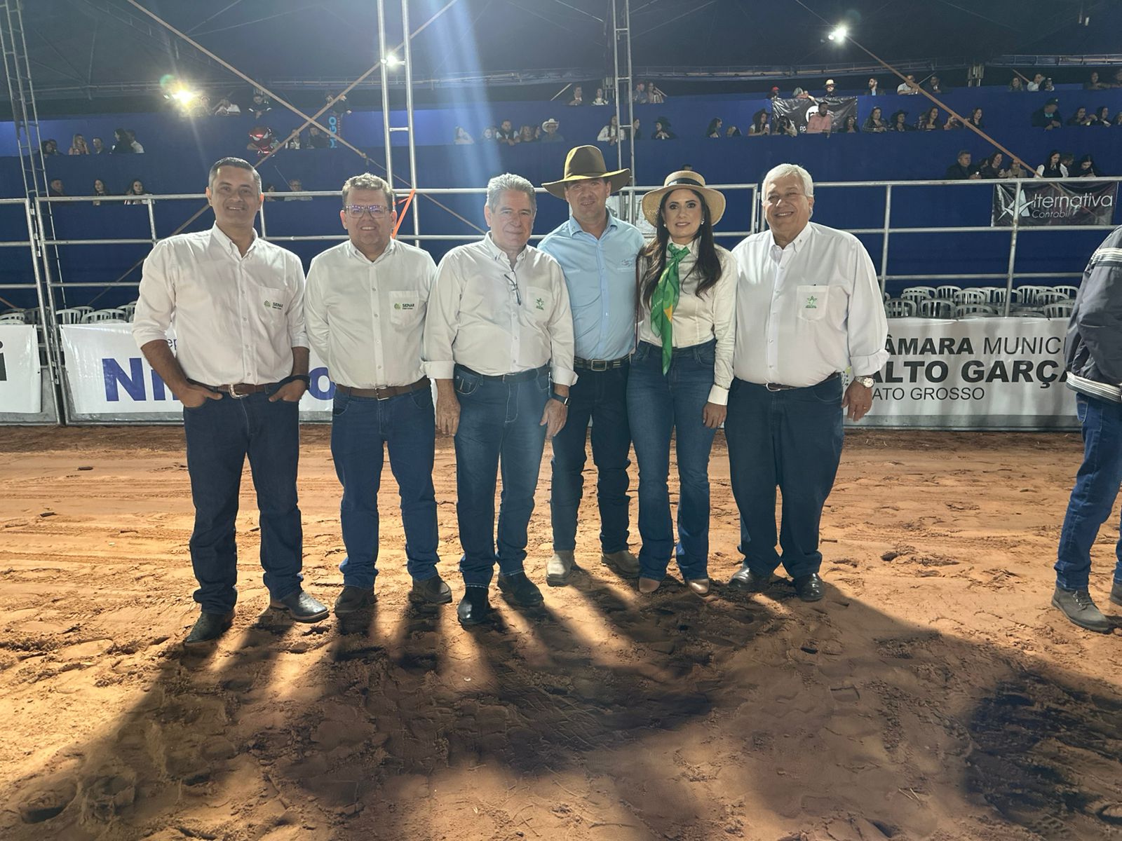Homenagem e tradição marcam abertura da ExpoGarças em Alto Garças