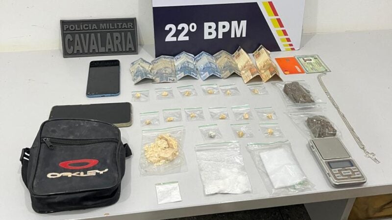 Cavalaria da PM apreende adolescentes de 16 e 17 anos por tráfico ilícito de drogas em Peixoto de azevedo