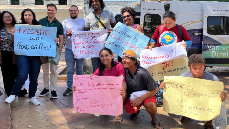 Mutirão da Defensoria leva dignidade e serviços gratuitos a pessoas em situação de rua em MT