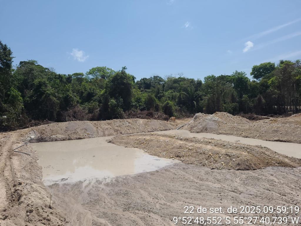 Batalhão Ambiental da PM fecha garimpo e local de extração ilegal de madeira em Novo Mundo e Brasnorte