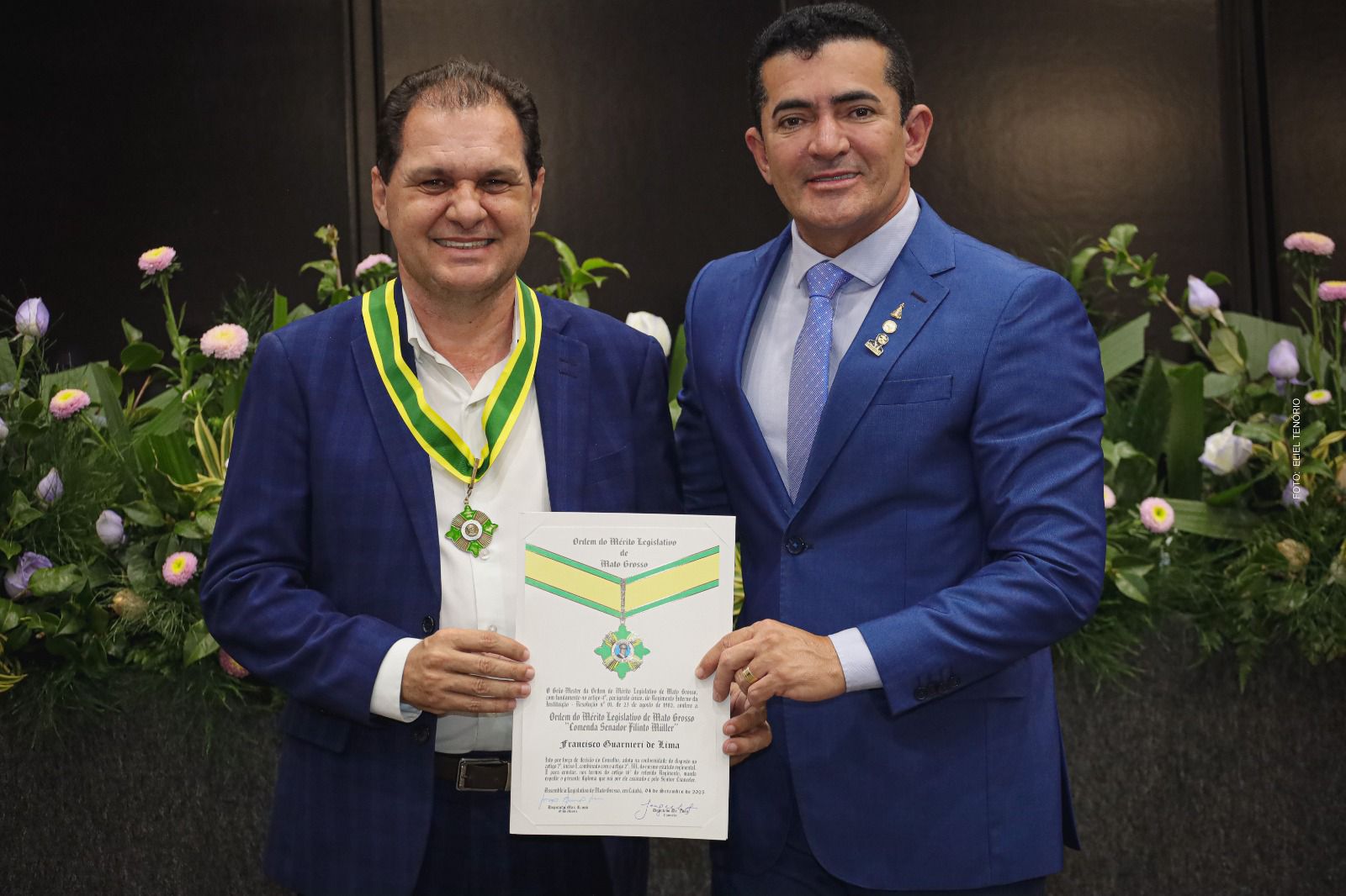 Deputado Chico Guarnieri recebe a medalha Filinto Müller, mais alta honraria da ALMT