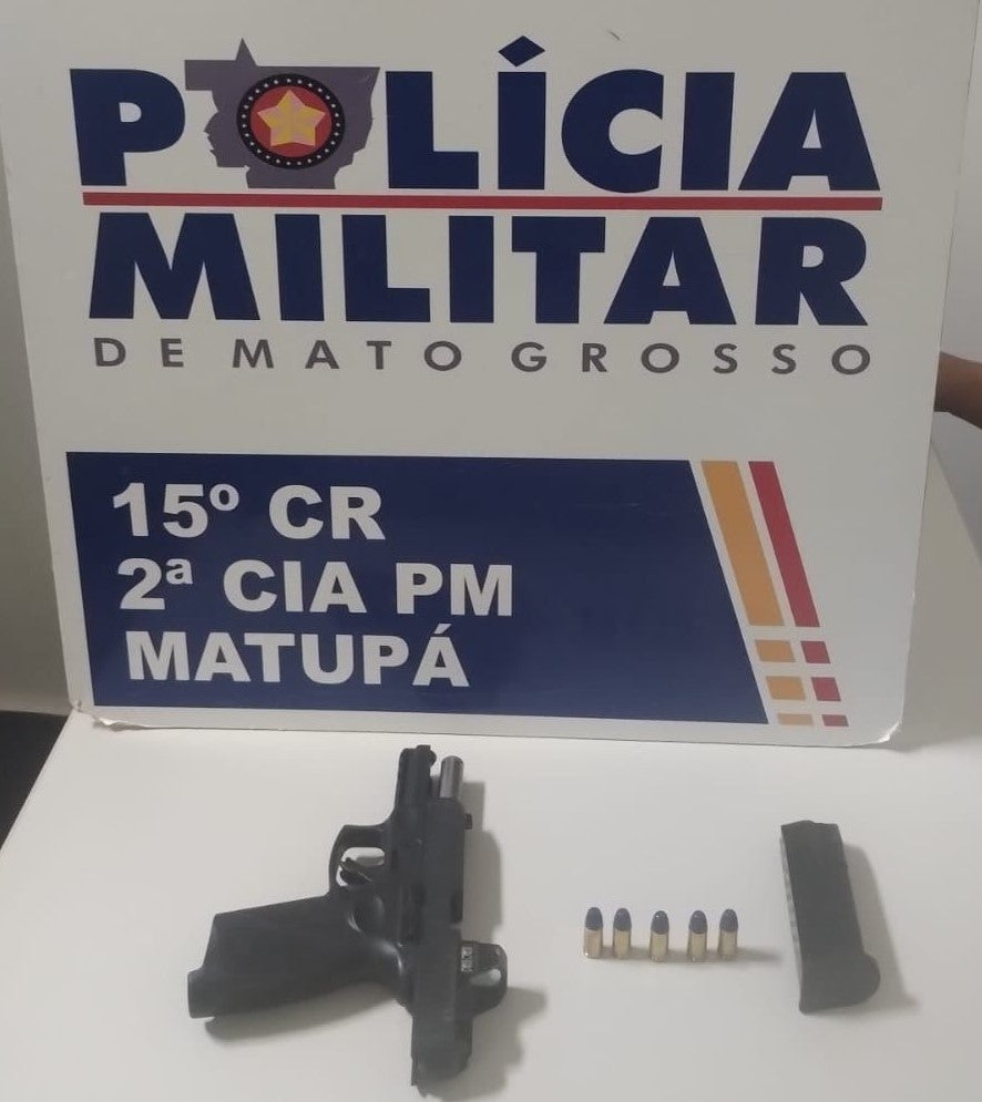 Polícia Militar prende motorista por porte ilegal de arma de fogo em armazém na BR-163 em Matupá