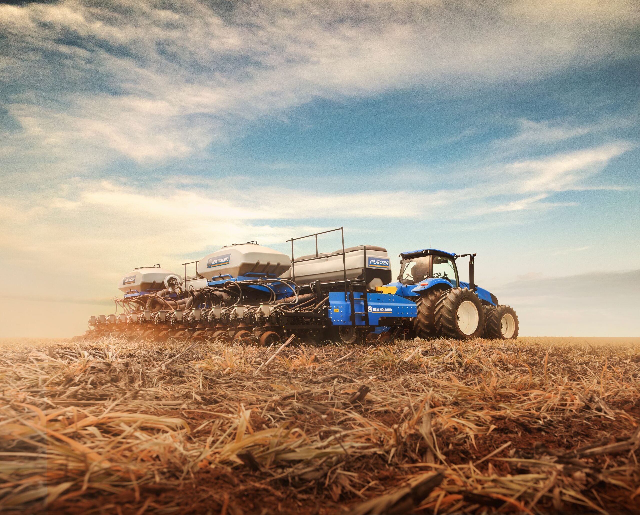 Azul Agro promove o “Dia D” em todas as lojas com condições especiais em máquinas, peças e serviços New Holland