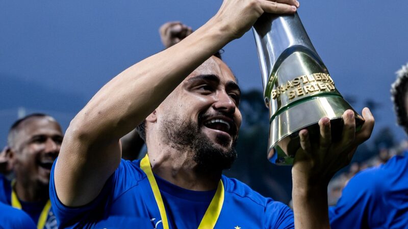 Campeão da Série D com o Barra, Guilherme Lazaroni conquistou acessos em todas as divisões do futebol brasileiro