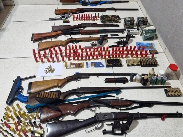 Polícia Civil apreende grande quantidade de armas e munições em Nova Canaã do Norte