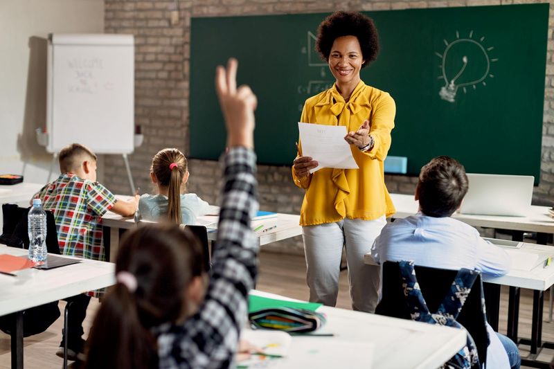 No Dia do Professor, educadores apontam quatro desafios da área