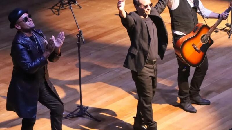 Shopping Sinop comemora quatro anos de inauguração com tributo ao Bee Gees