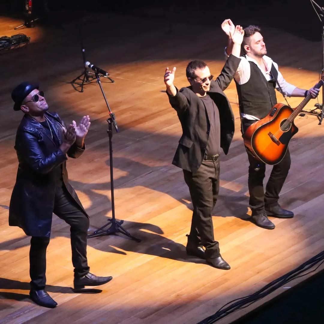 Shopping Sinop comemora quatro anos de inauguração com tributo ao Bee Gees