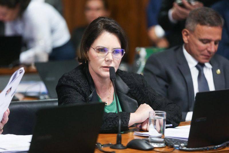 POLÍTICA | Coronel Fernanda pede a Arthur Lira alterações no PL do Imposto de Renda