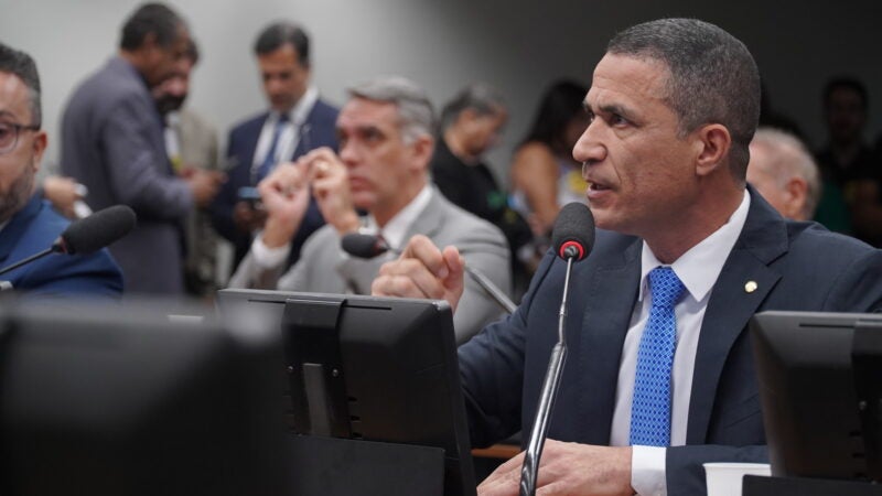 Com voto favorável de Coronel Assis, CCJ aprova porte de arma para polícias legislativas