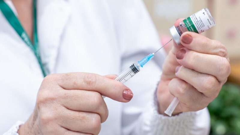 Dia D da vacinação ocorre neste sábado (18) em todo o país