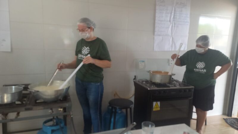 Sindicato Rural de Guarantã do Norte e Senar estão realizando o curso de produção artesanal de derivados do leite