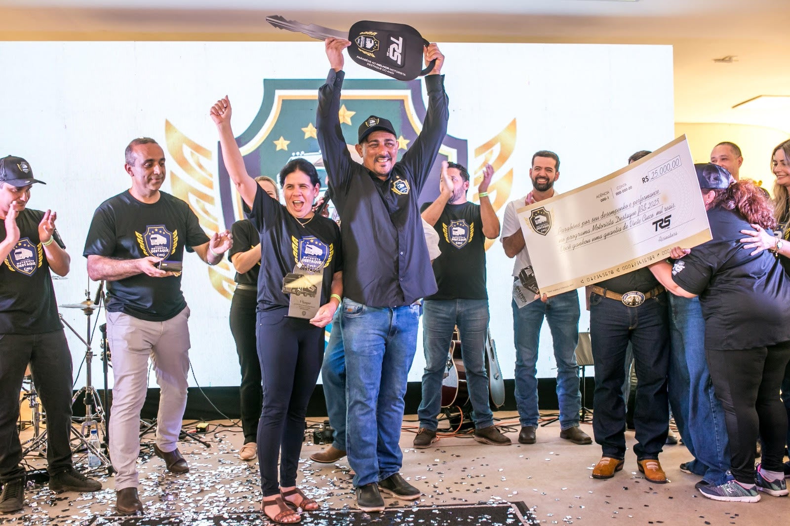 JBS reforça compromisso com segurança no trânsito e reconhece motoristas em programa