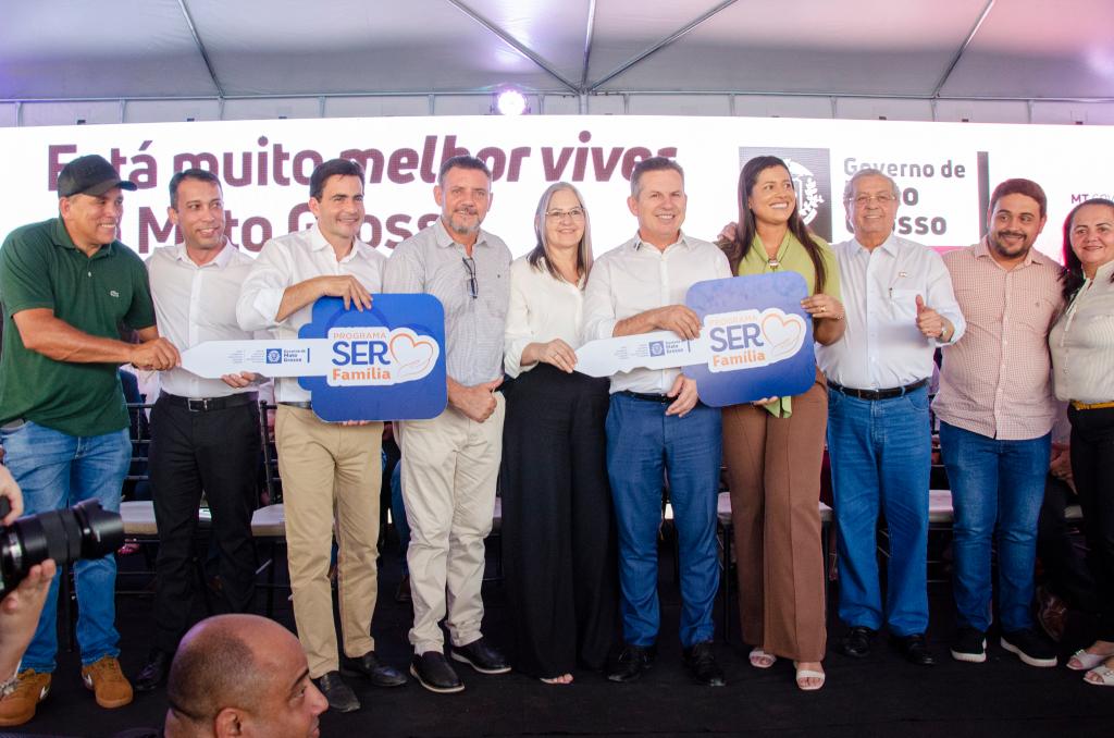 Governo de MT reforça rede de assistência social com entrega de 35 veículos