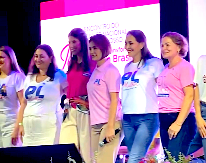 Em Sorriso Michelle critica políticos que ‘surfaram na onda bolsonarista’ e PL lamenta “mal entendido” com prefeito