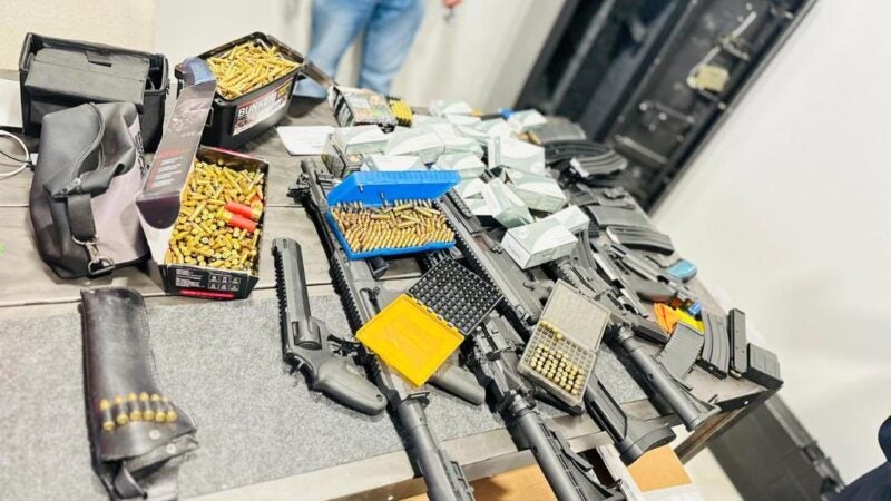 Polícia Civil apreende oito armas e quase 3 mil munições de investigado por violência doméstica