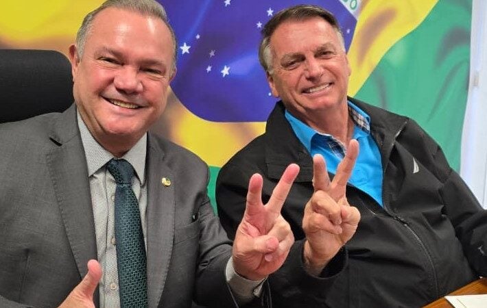 Fagundes destaca vídeo nas redes sociais e reforça compromisso com princípios republicanos no feriado de 15 de Novembro