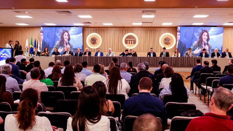 Defensora pública-geral afirma que reforma tributária deve promover justiça social em congresso internacional