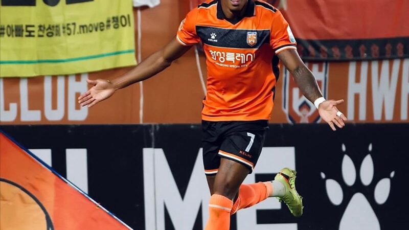 Atacante Arthur Moura valoriza primeira temporada atuando no futebol coreano: “Experiência única”